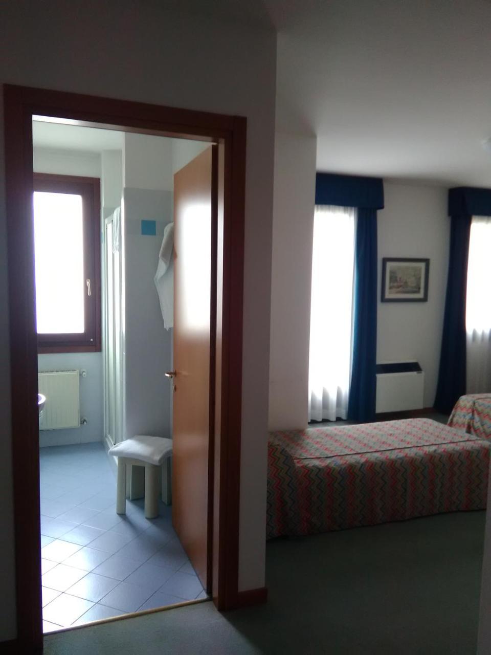 Hotel Naonis Cordenons Exterior photo